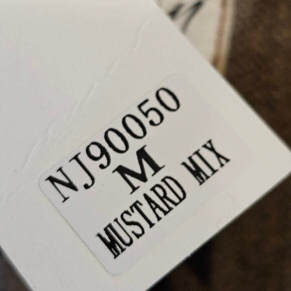 New In Southwestern Aztec Shacket Womens M Mustard Boho Western Jacket - Picture 7 of 9